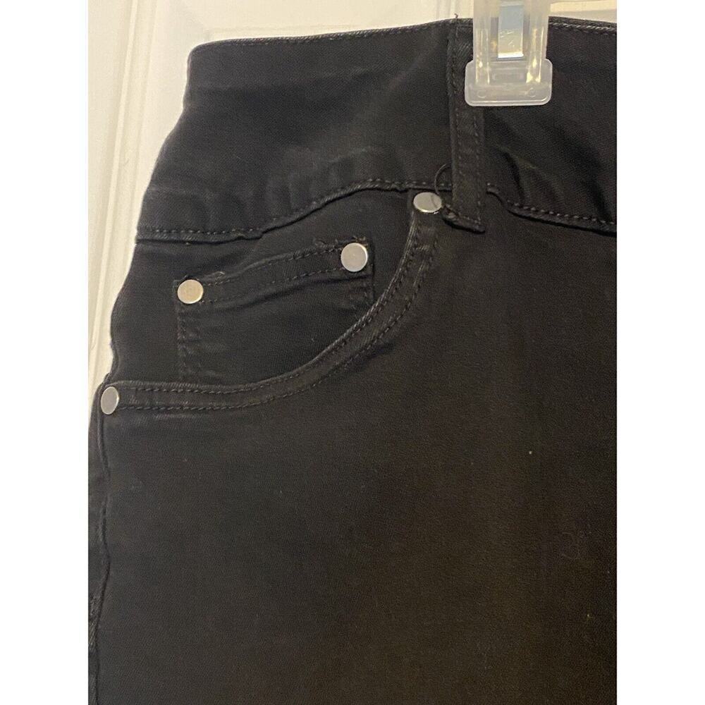 Bloomchic Jean Shorts Very Stretchy High Rise Black Denim Plus Size 24 - Picture 5 of 8
